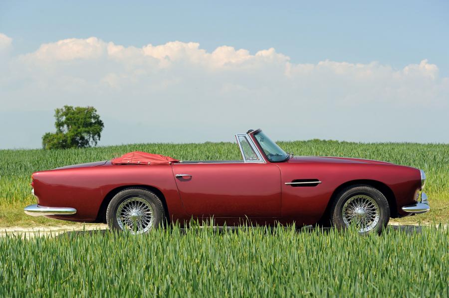  Aston Martin DB4 Convertible 1962 года  (фото 13 из 41)